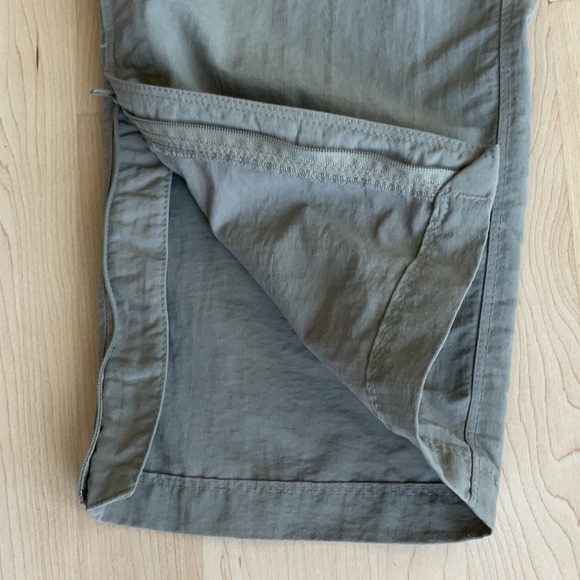 The North Face Zip Off Pants to Shorts - Picture 7 of 15